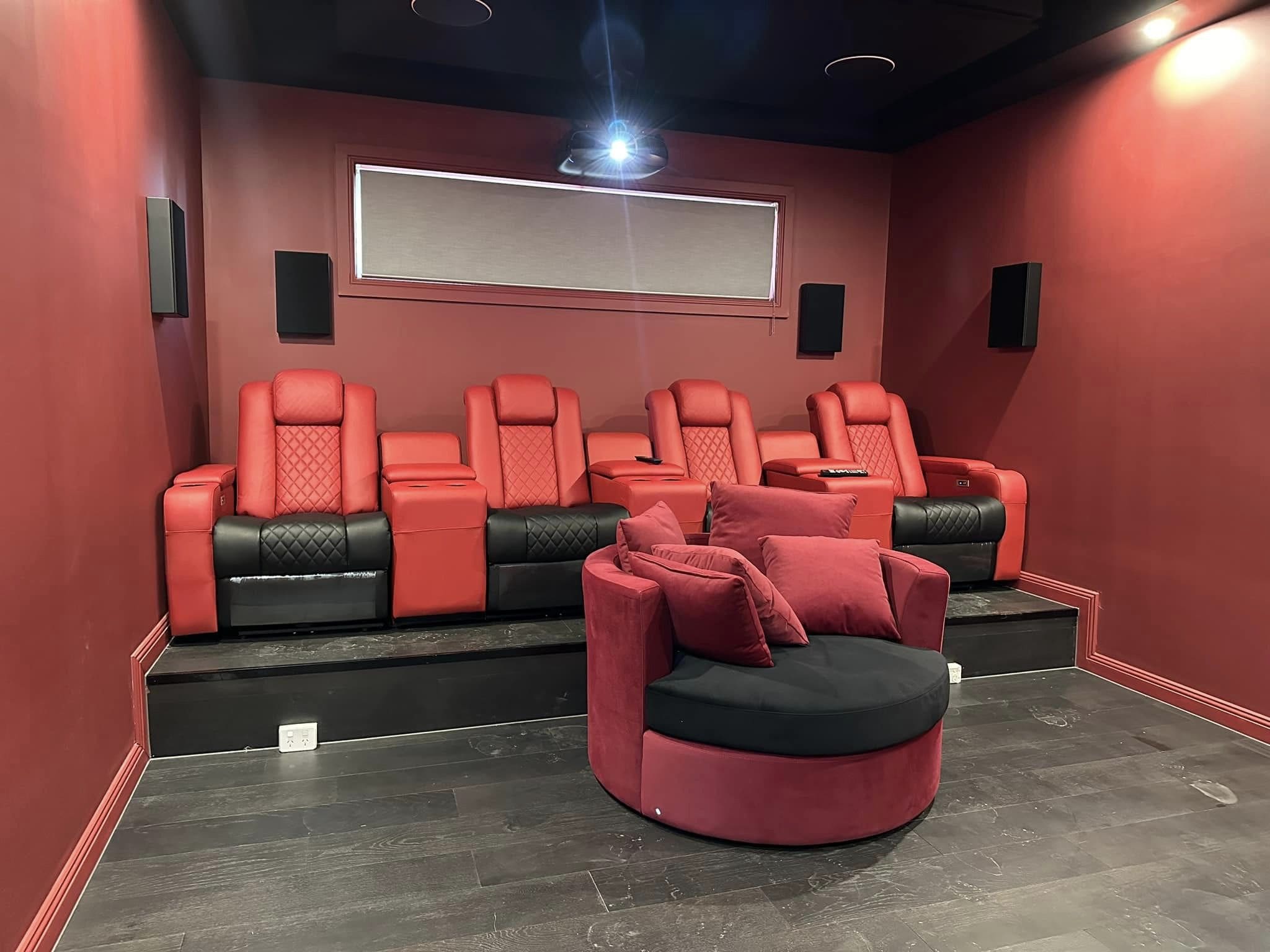 Cinema Room, Colebee