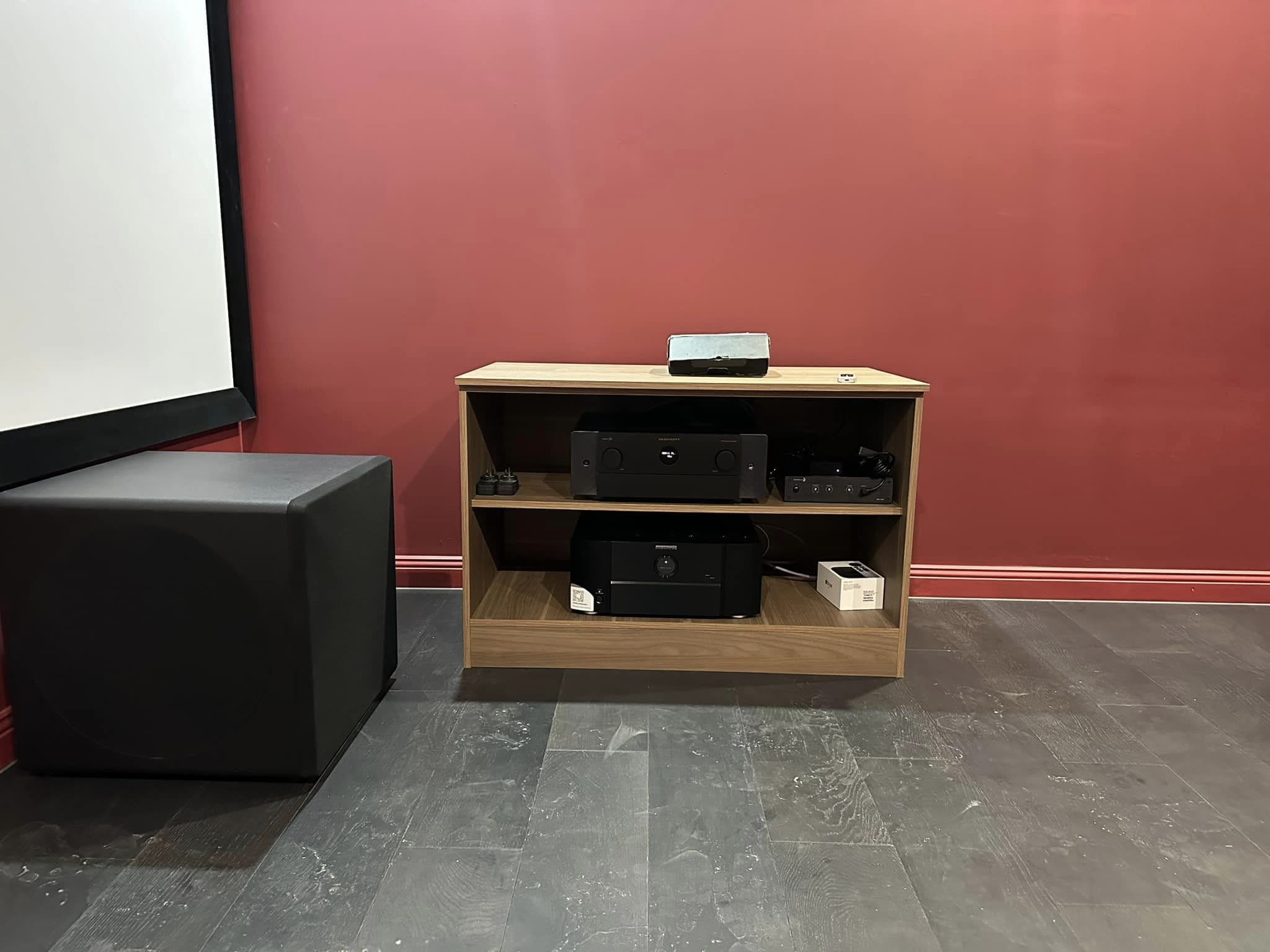 Cinema Room, Colebee