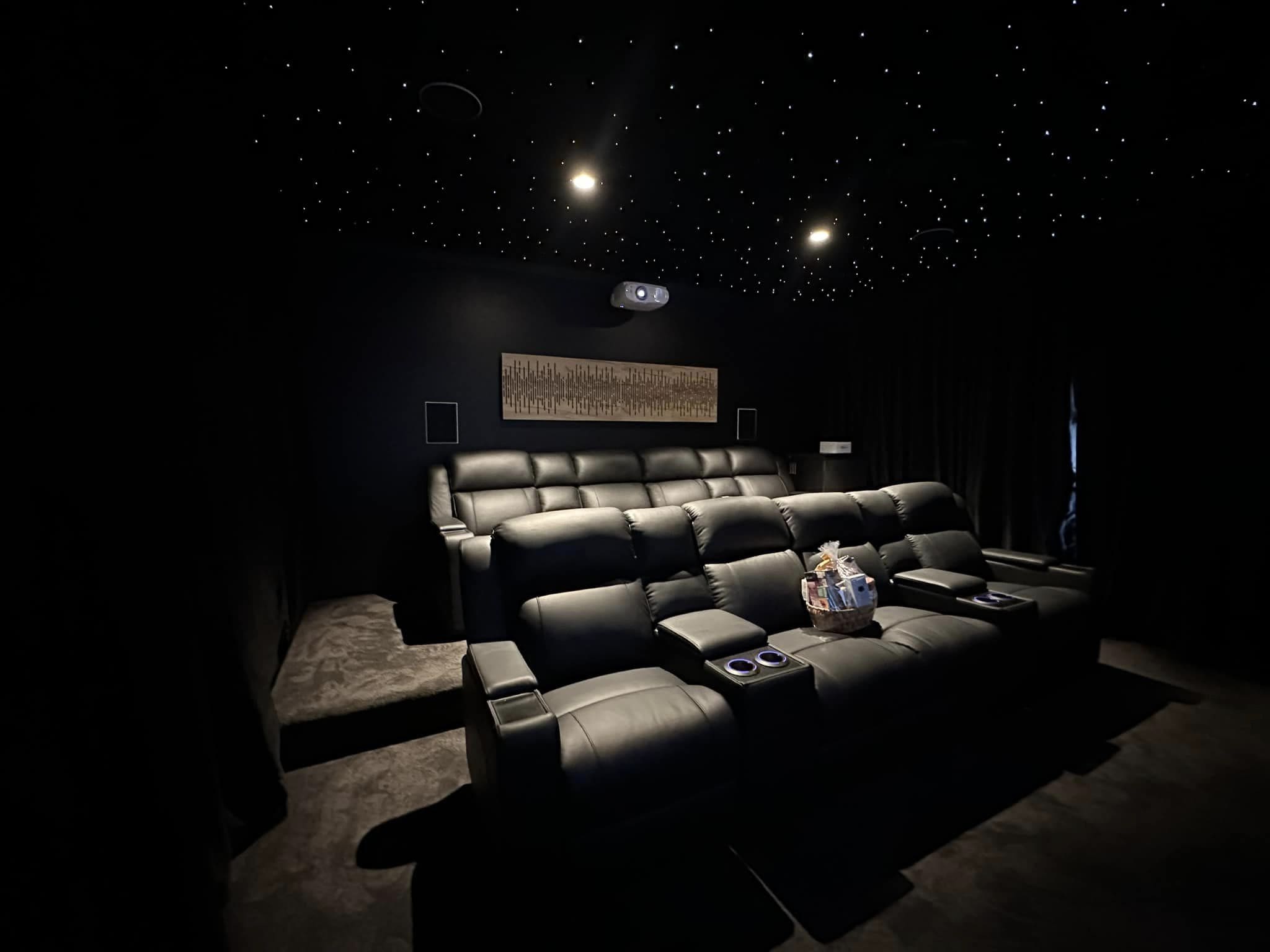 Deluxe Skynight Cinema Room, Wilton